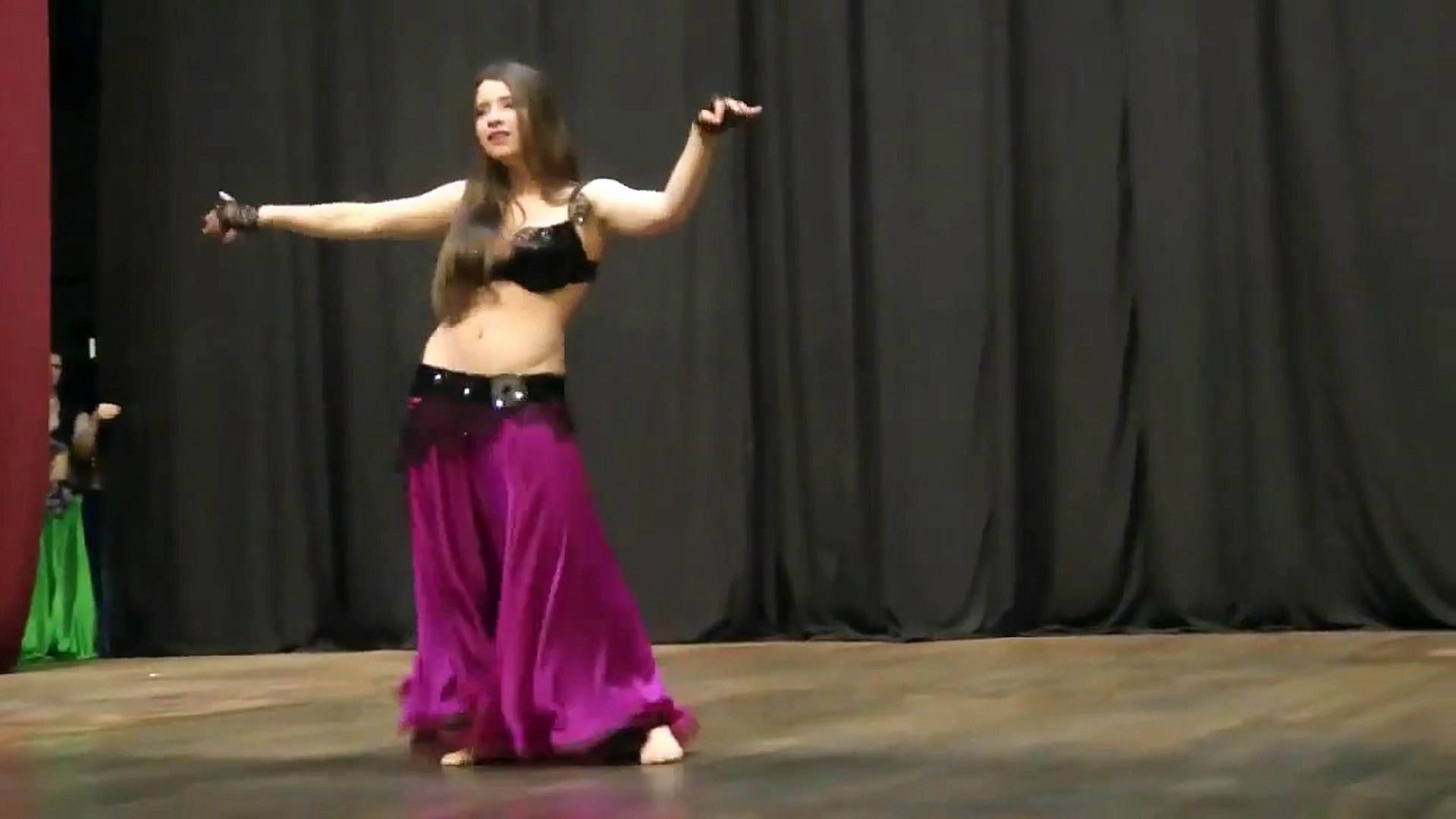مش صافيناز .رقص شرقي مصري .Hot Belly Dance