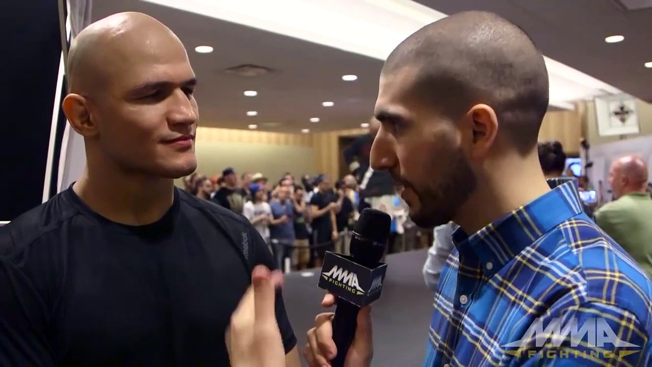 UFC on FOX 17: Junior dos Santos Thinks Alistair Overeem Made Mistake With Deal