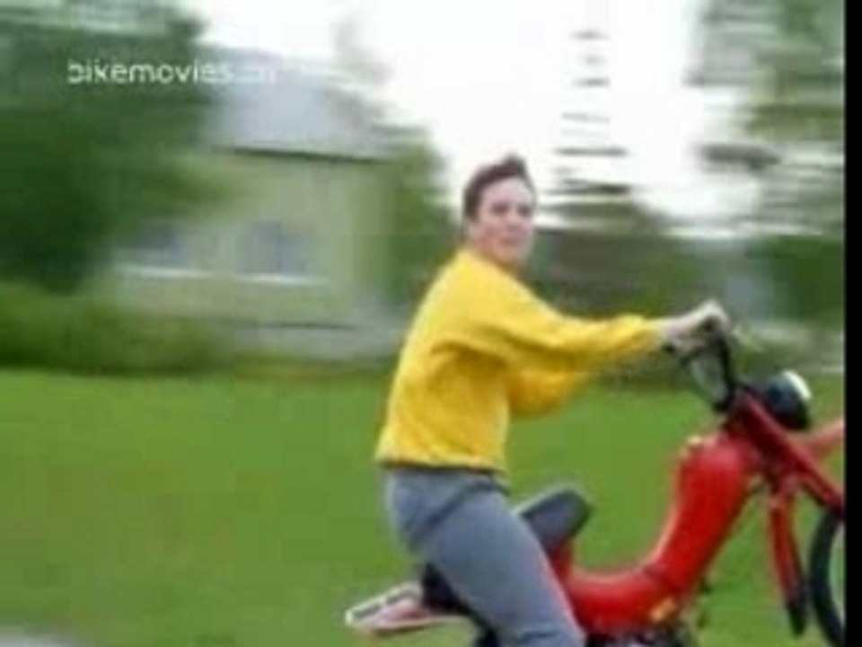 Wheeling en mobylette