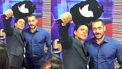 Salman Khan & Shahrukh Khan Perform Together At Bigg Boss 9 _ Dilwale Special