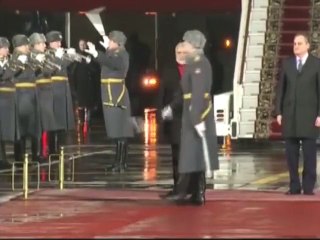 PM Modi Violates Protocol During National Anthem