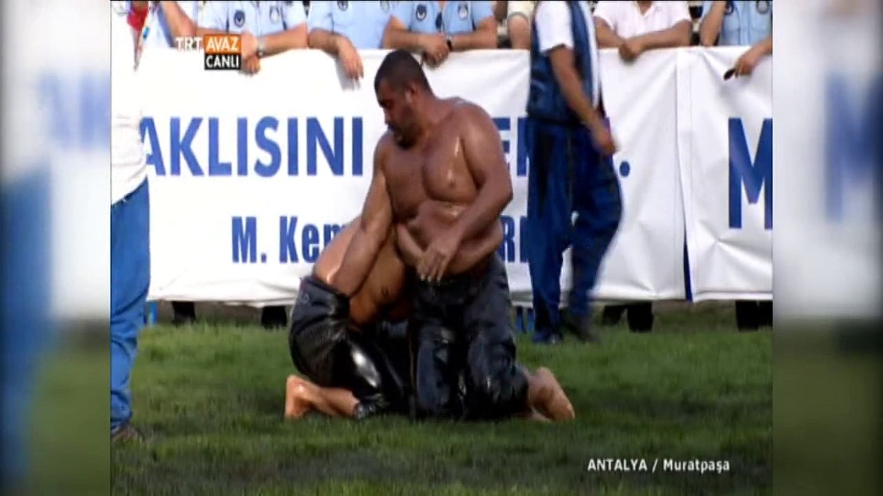 Başaltı pehlivanı Şahali Kurt Muratpaşa Yağlı Güreşleri