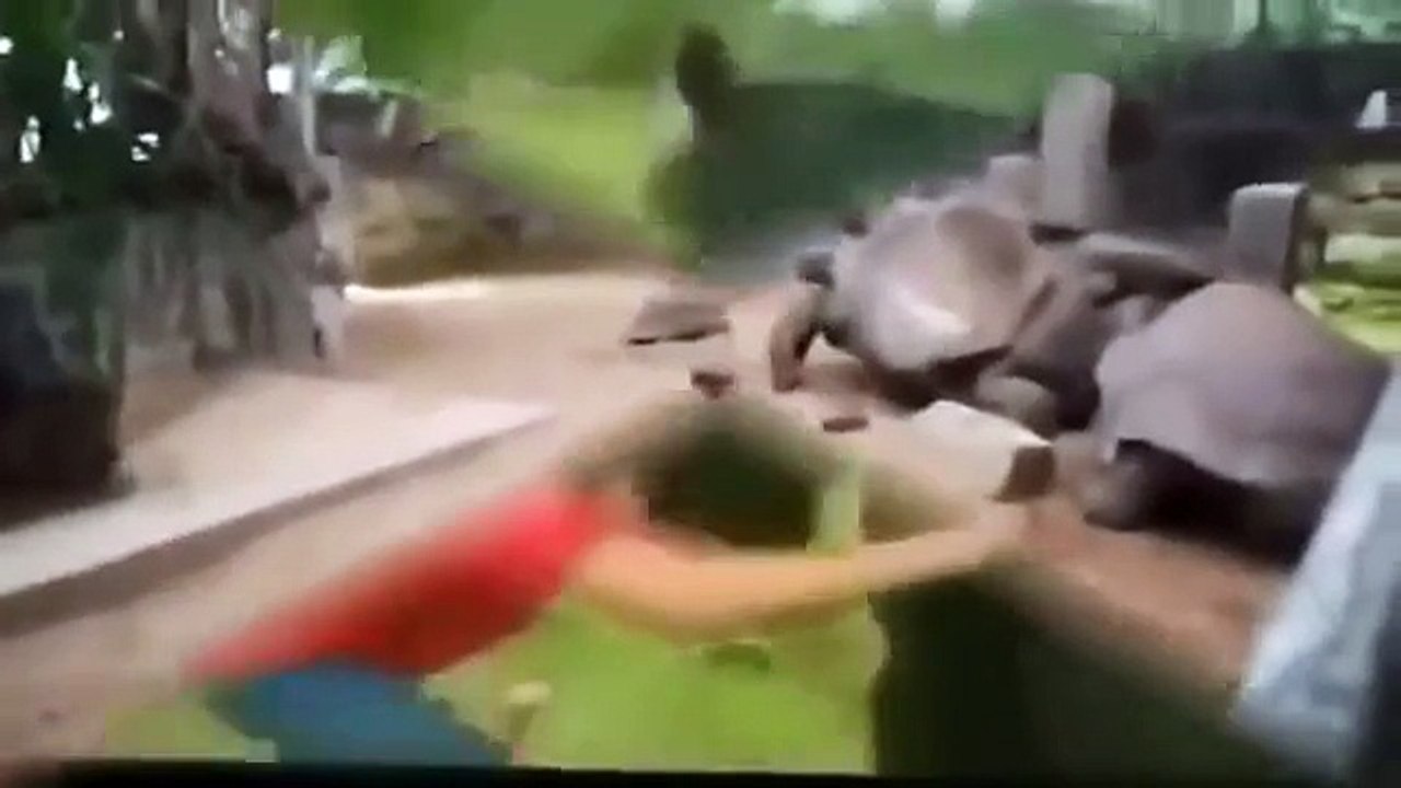 Kızına Araba Sürmeyi Öğreten Babanın Çilesi