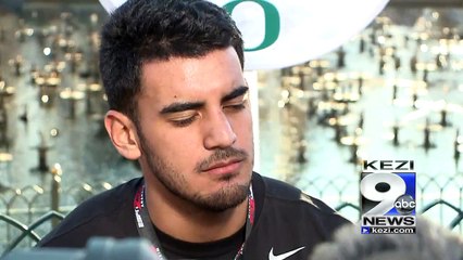 kezi 9 Marcus Mariota after Disneyland introduction (12/27/14) oregon ducks