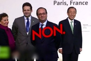 Quand François Hollande s'amuse - ZAPPING ACTU BEST-OF DU 25/12/2015
