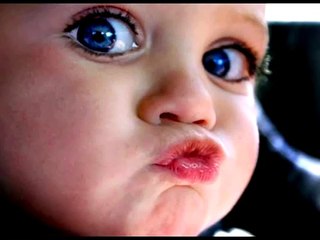 Nenni - Bebeğin Beşiği Camdan