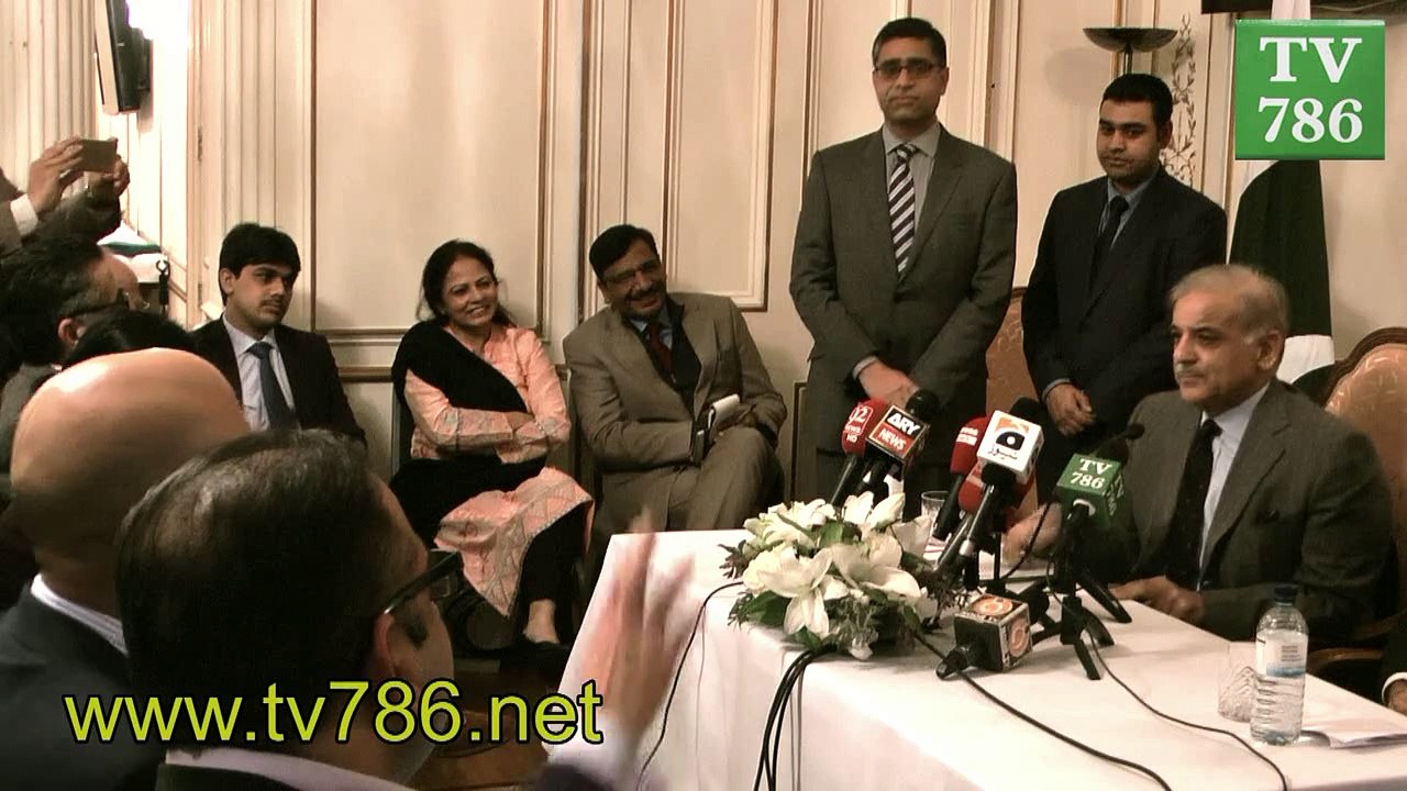 London CM Punjab Shahbaz Sharif Honoured PROFESSOR title to a Journalist