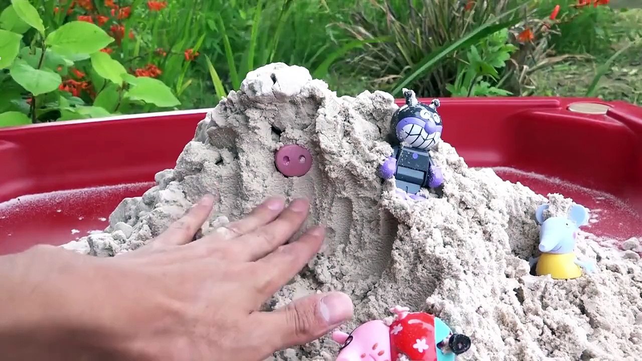 砂場遊びにぴったり！アンパンマンおもちゃとセキュリティーサンド Security Sand