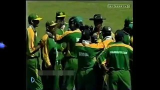 Waseem Akram 3 wickets in First over vs India