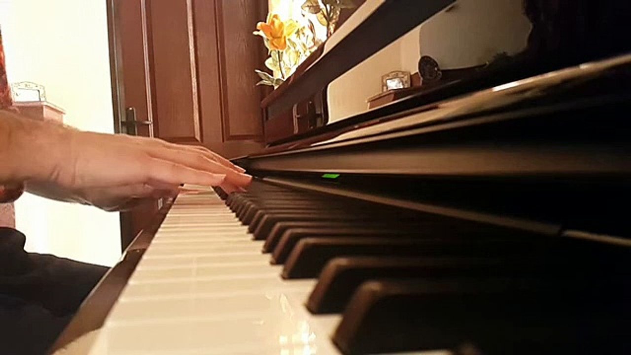 Keeping Up with the Kardashians - Season 5 Episode 5 - Botox and Cigarettes