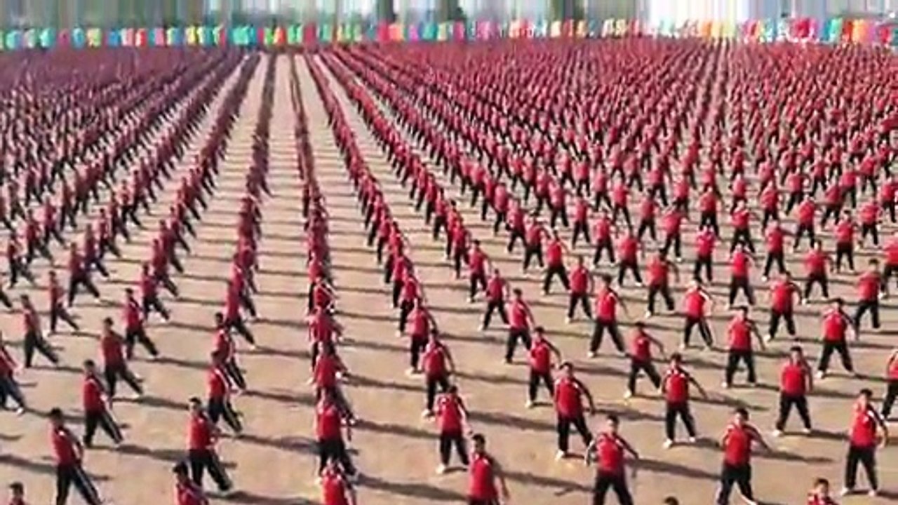 Spectacle synchronisé d'une école d'arts martiaux_2