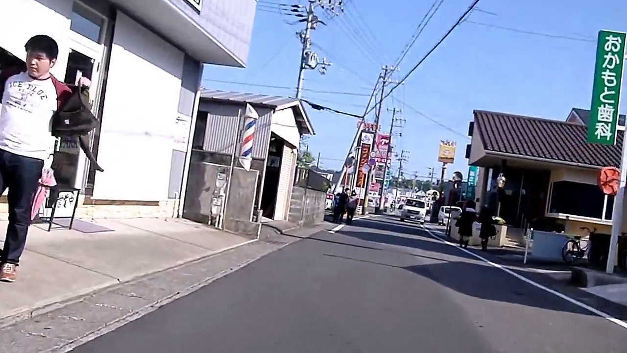 自転車動画　左折巻き込み注意!＆模範的な左折をするラパン