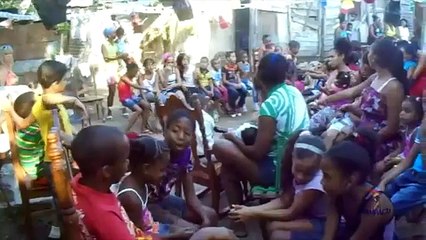 LINDO GESTO POR NAVIDAD a niños en Santiago de Cuba