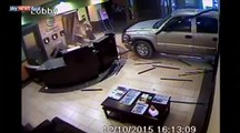 Burst into the lobby of a hotel with his car because of the bill
