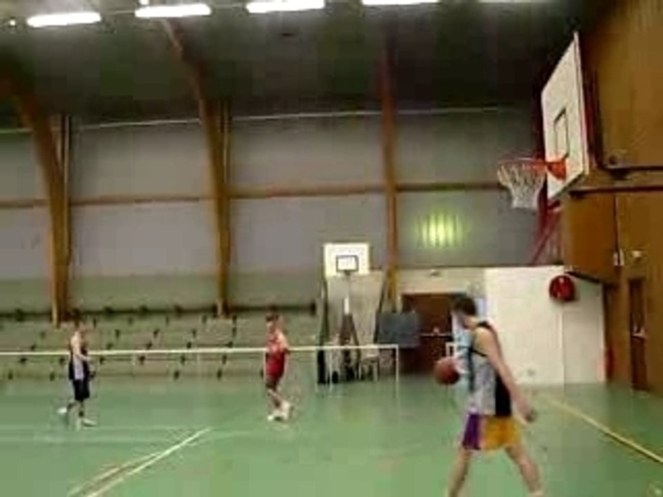 Dunk à une main !!!