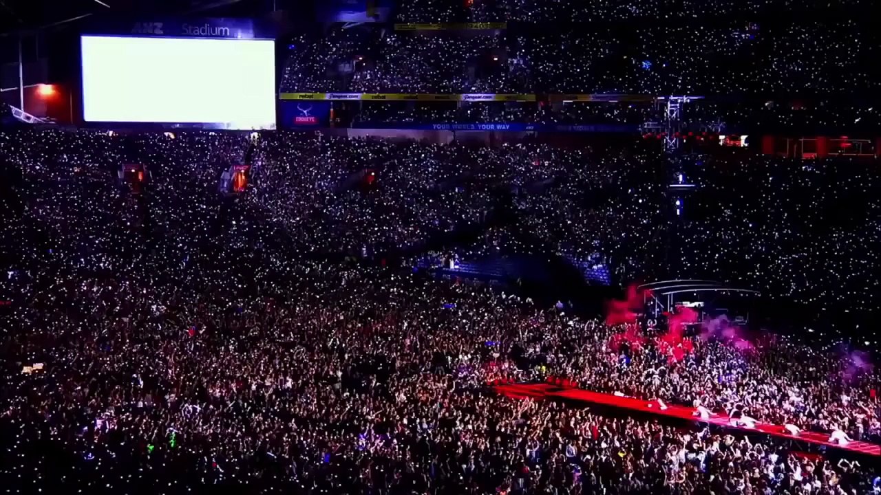 Taylor Swift Announces 1989 Tour Concert Film & Celebrates 26th Birthday With Calvin Harri