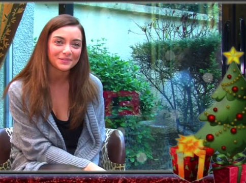 Exclu Vidéo : Les stars de En toute Intimité vous souhaitent un joyeux Noël !