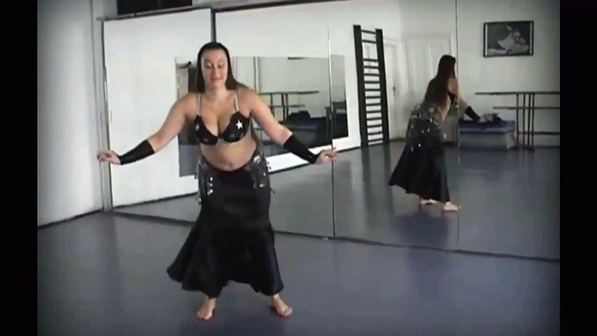 مش صافيناز .رقص شرقي مصري .Hot Belly Dance - Drum Solo
