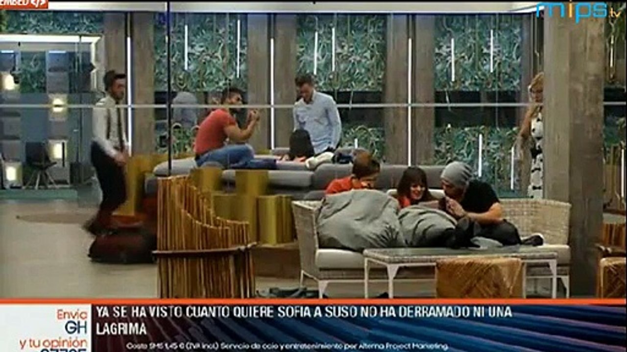 Vera mostra as fotos do BBMex a Marta e Han P2 - 19.11.2015