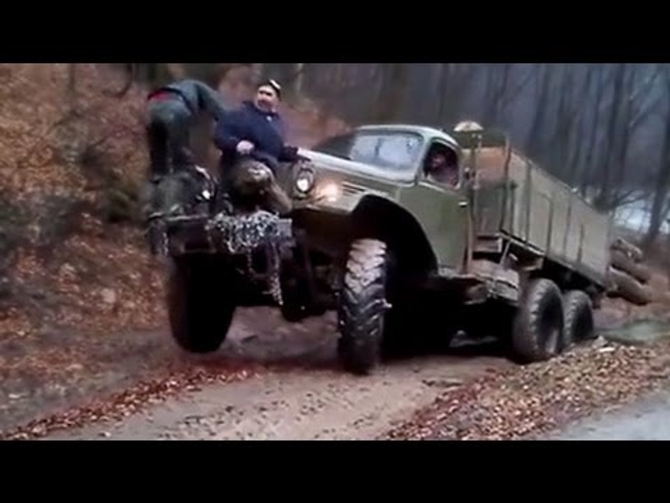 Whatsapp Videos : Indian Truck Drivers Are The Best In The World