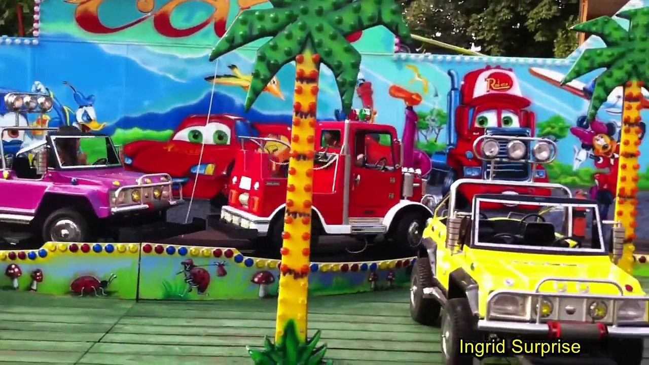 Immense terrain de jeu dAmusement pour les Enfants de la BALLE de la FOSSE de Diapositives COMPILATION Vidéo pour les Enfants