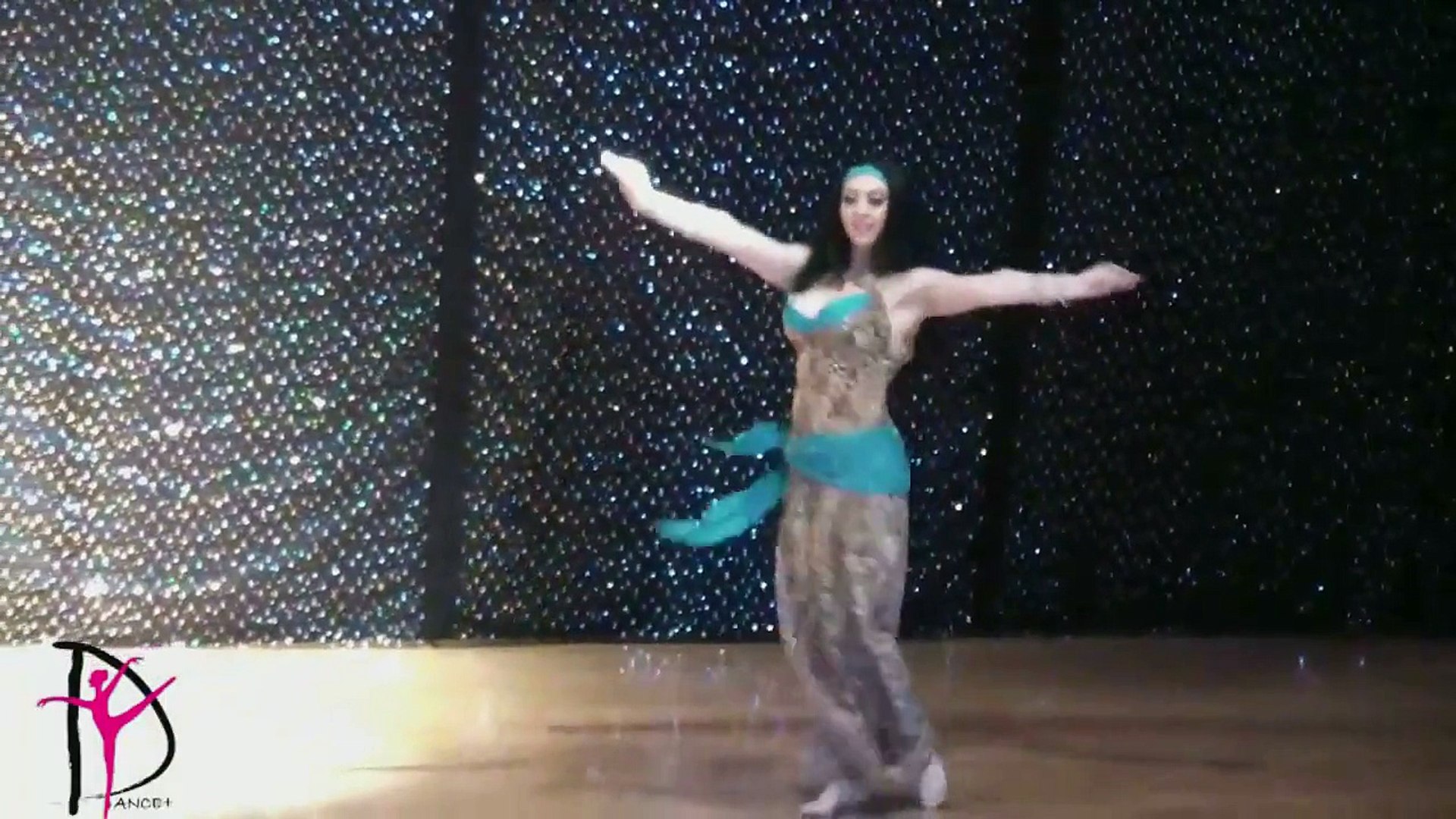 مش صافيناز .رقص شرقي مصري .Hot Belly Dance
