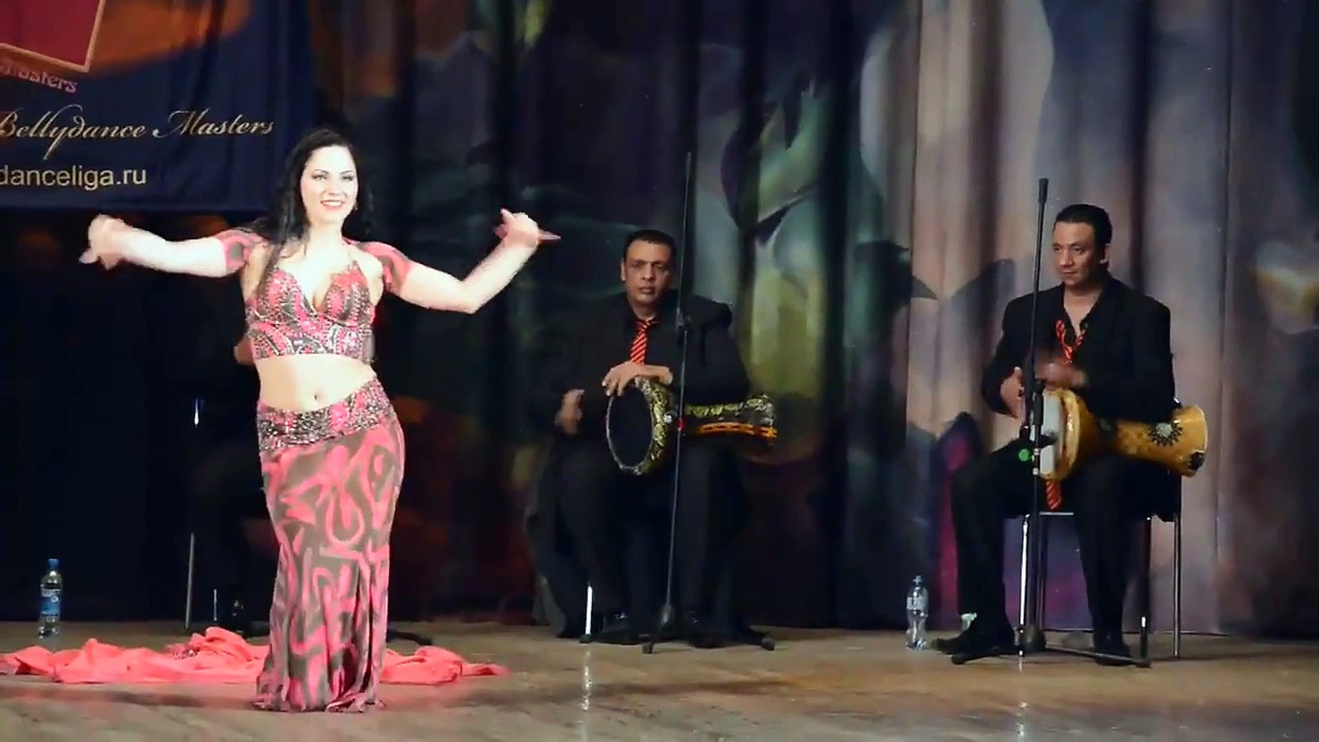مش صافيناز .رقص شرقي مصري .Hot Belly Dance - Drum Solo