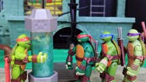 Ninja Turtles Mikey Finds Secret Ooze Transformed into TMNT Half Shell Hero by Mutagen Man