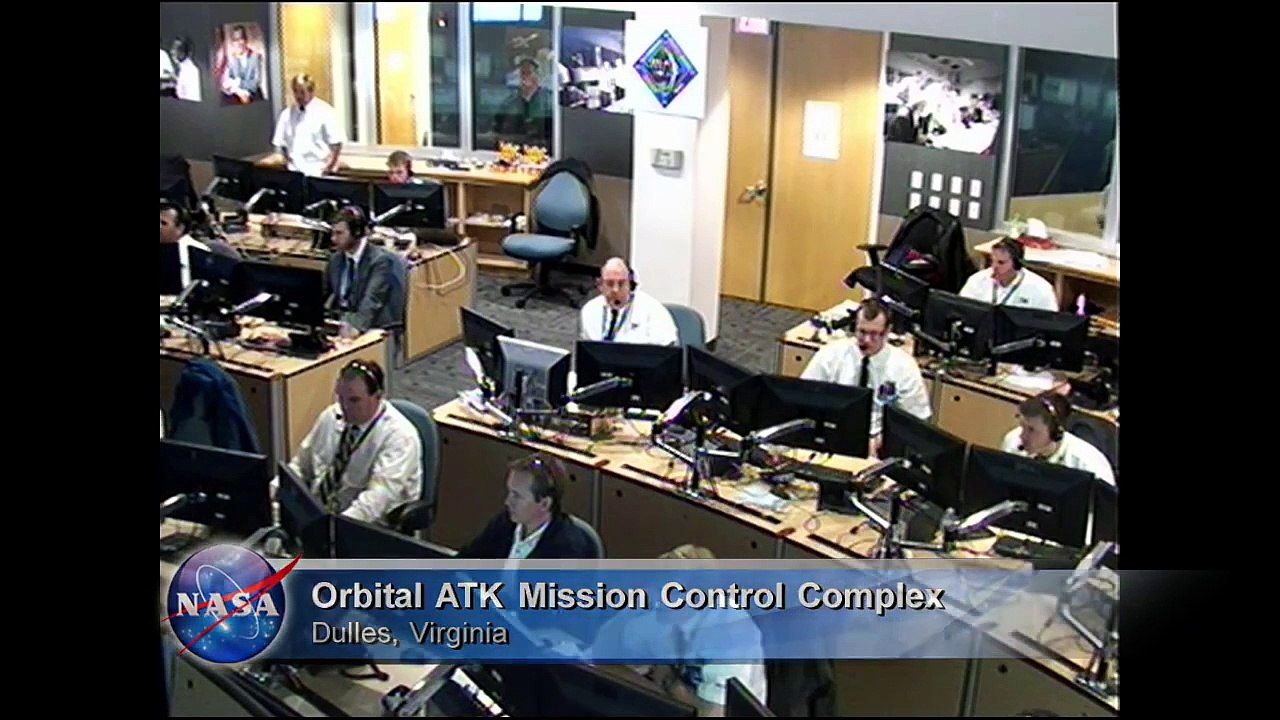 Cargo Spacecraft Spreads its “Wings”