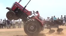 Cet indien de 10 ans fait du stunt avec son tracteur !