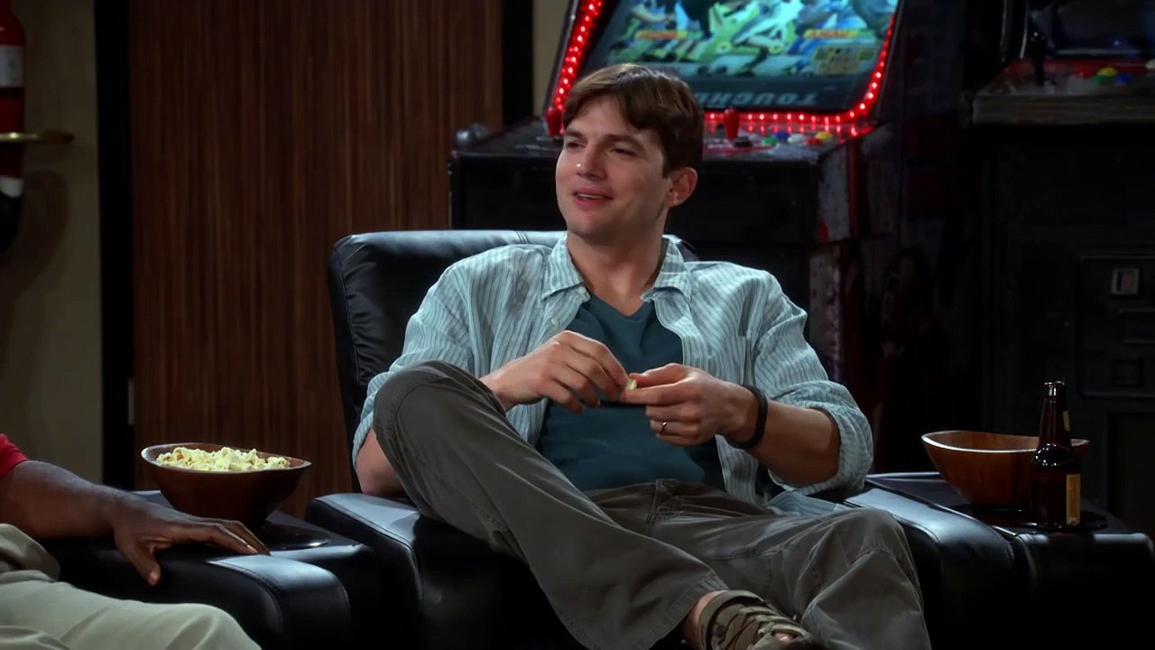 Two And A Half Men: The Complete 12th Season Mens Club