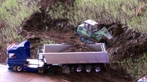 SMALL RC CONSTRUCTION SITE AMAZING SCALE TRUCK AND BULLDOZER AT WORK / Faszination Modellb