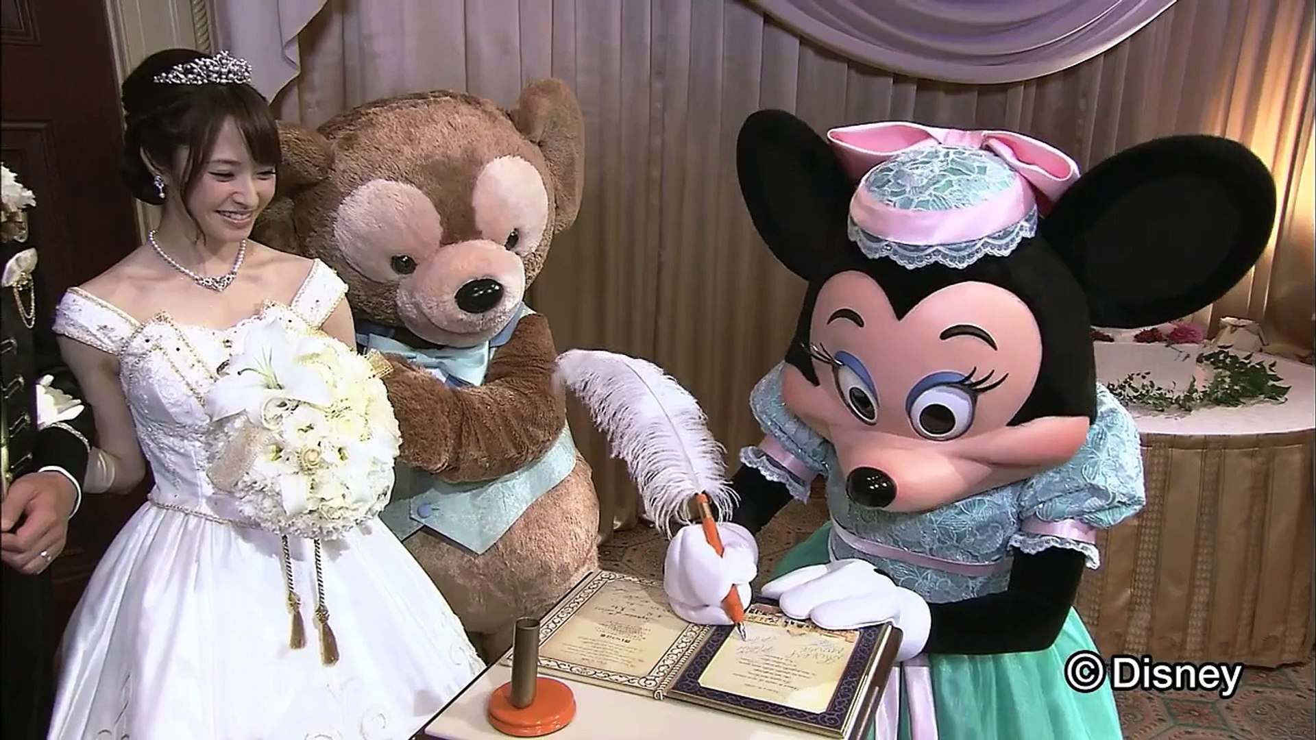 東京ディズニーシー ホテルミラコスタのウェディング ケーキ入刀をディズニーの仲間たちがお手伝い Dailymotion Video