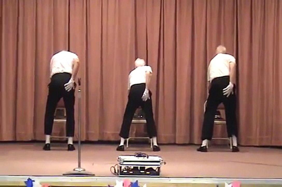 Coreografía Billi Jean hecha por Adultos Mayores