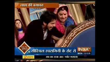 Laksh Ne KI Ragini Ko Gala Dabakar Maarne Ki Koshish 25th December 2015 Swaragini