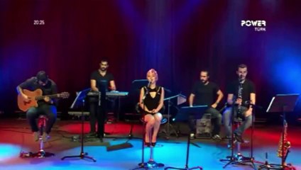 Ece Seçkin - Arnavut Kaldırımı (Akustik)