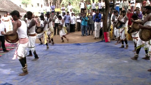 Tharai Thappattai Shooting Spot - Ilayaraja visits Director Bala At the Shooting Spot - Exclusive