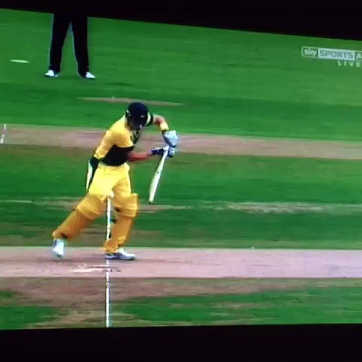 Comedy dismissal for Shane Watson