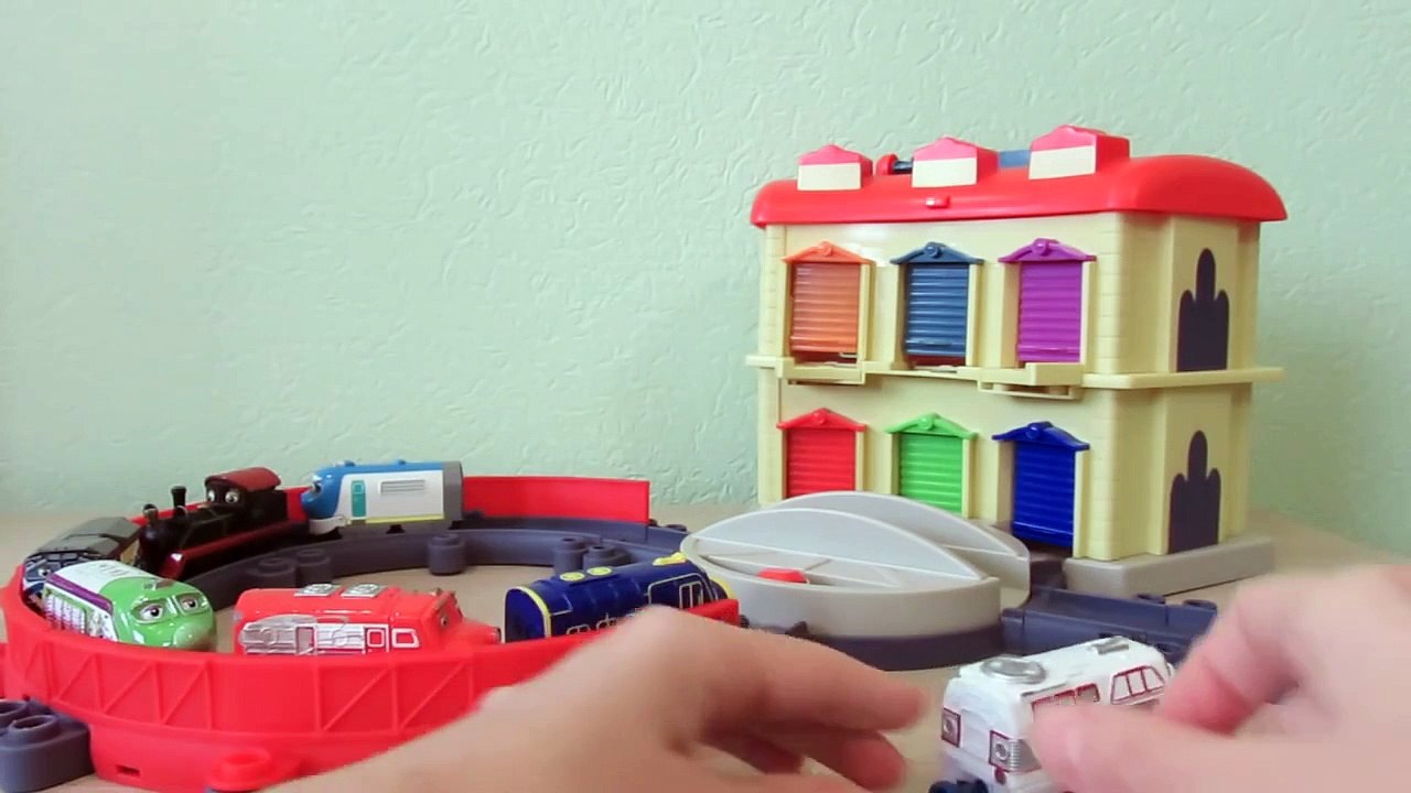 Chuggington Trains train in Portable Double Decker Roundhouse Brewster Wilson чаггингтон п