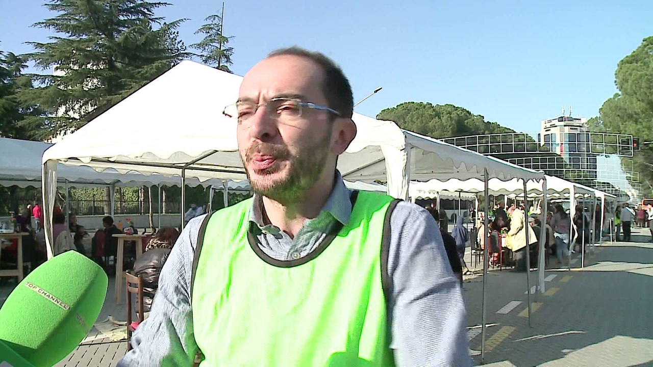“Gatuaj një pjatë më shumë”, nismës i përgjigjen 1500 qytetarë - Top Channel Albania - News - Lajme