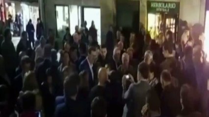 Shock!!! Spanish Prime Minister Mariano fisted attack to Rajoy