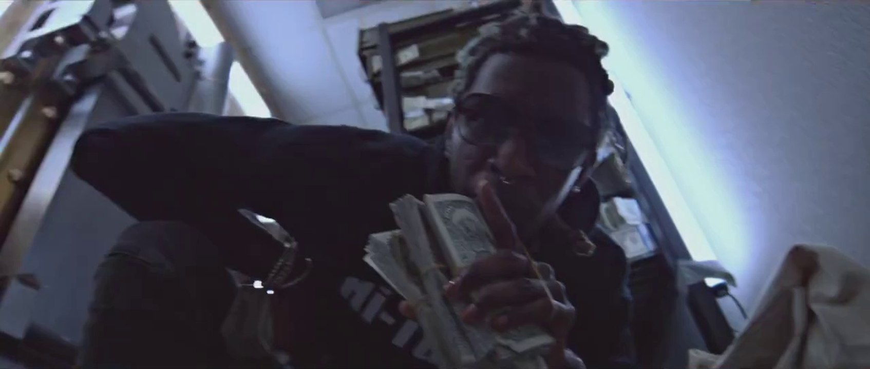 YOUNG T. ft LIL UZI " Big Racks " (Video 2015). Vidéo Dailymotion
