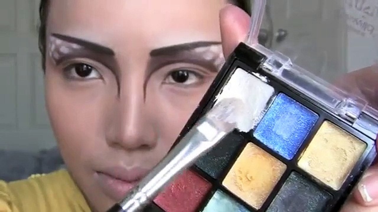 Katy Perrys E.T Music Videos Alien/Deer Make-up Tutorial !