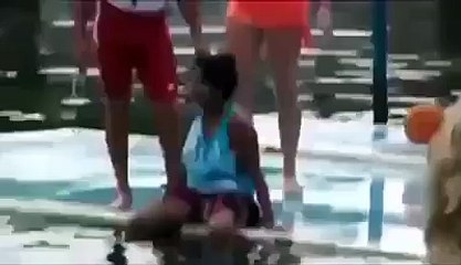 Dolphin Aurat Par Charh Gaie Video Dekhiye