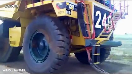 amazing videos compilation of heavy equipment accident around the world 2015