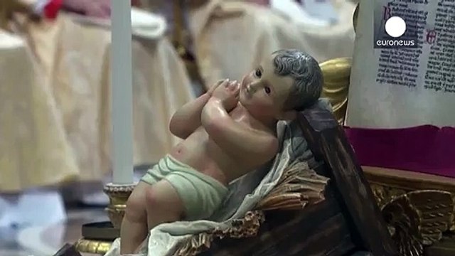 Papa Francesco: Gesù nato in povertà insegna a vivere l'essenziale