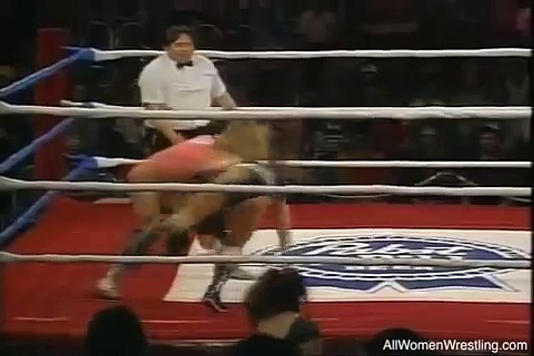 Figure Four Leg Lock Misty Blue vs Nasty Kat