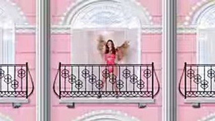 Alessandra Ambrosio Sings A Holiday Jingle with Some Angels