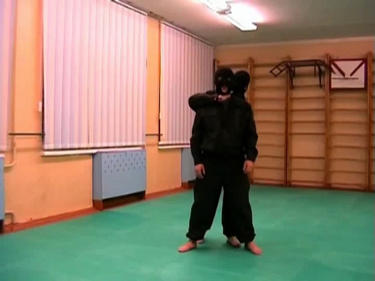 ⁣защита от ножа