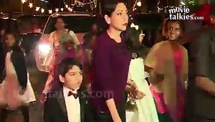 Spotted_ Kareena Kapoor & Malaika Arora At Mount Mary Church - Christmas 2015